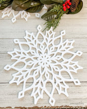Load image into Gallery viewer, Frosty White Snowflake Charger/Placemat Set - Lemon Drops &amp; Lilies
